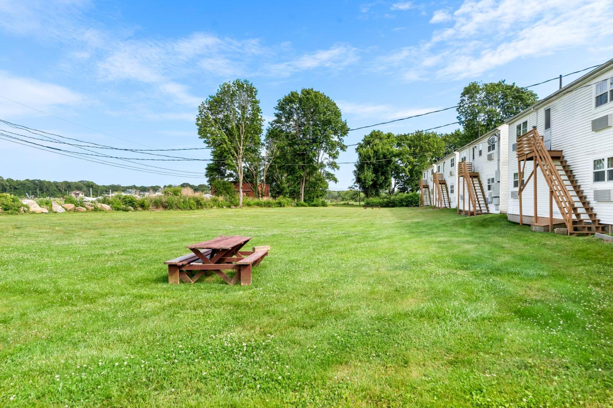 Americas Best Value Inn Stonington Mystic Luaran gambar
